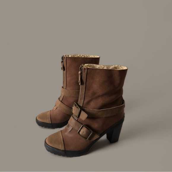 Juicy Couture Double Strap Boots - Picture 3 of 4